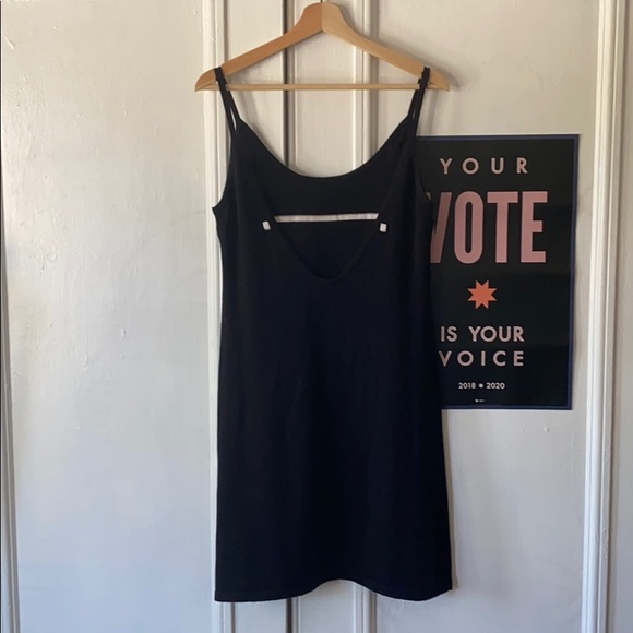 Guess sumner knit dress. Scoop back. Size M - Picture 3 of 4